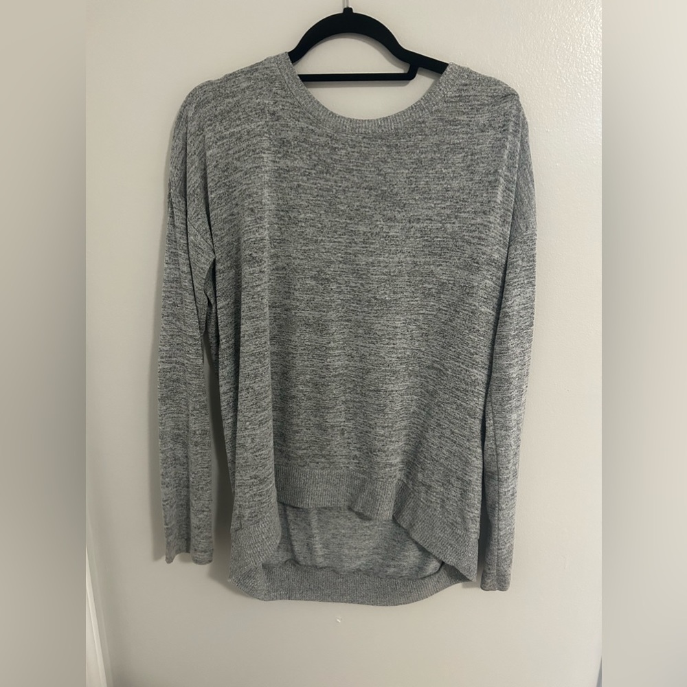 Gap sweater